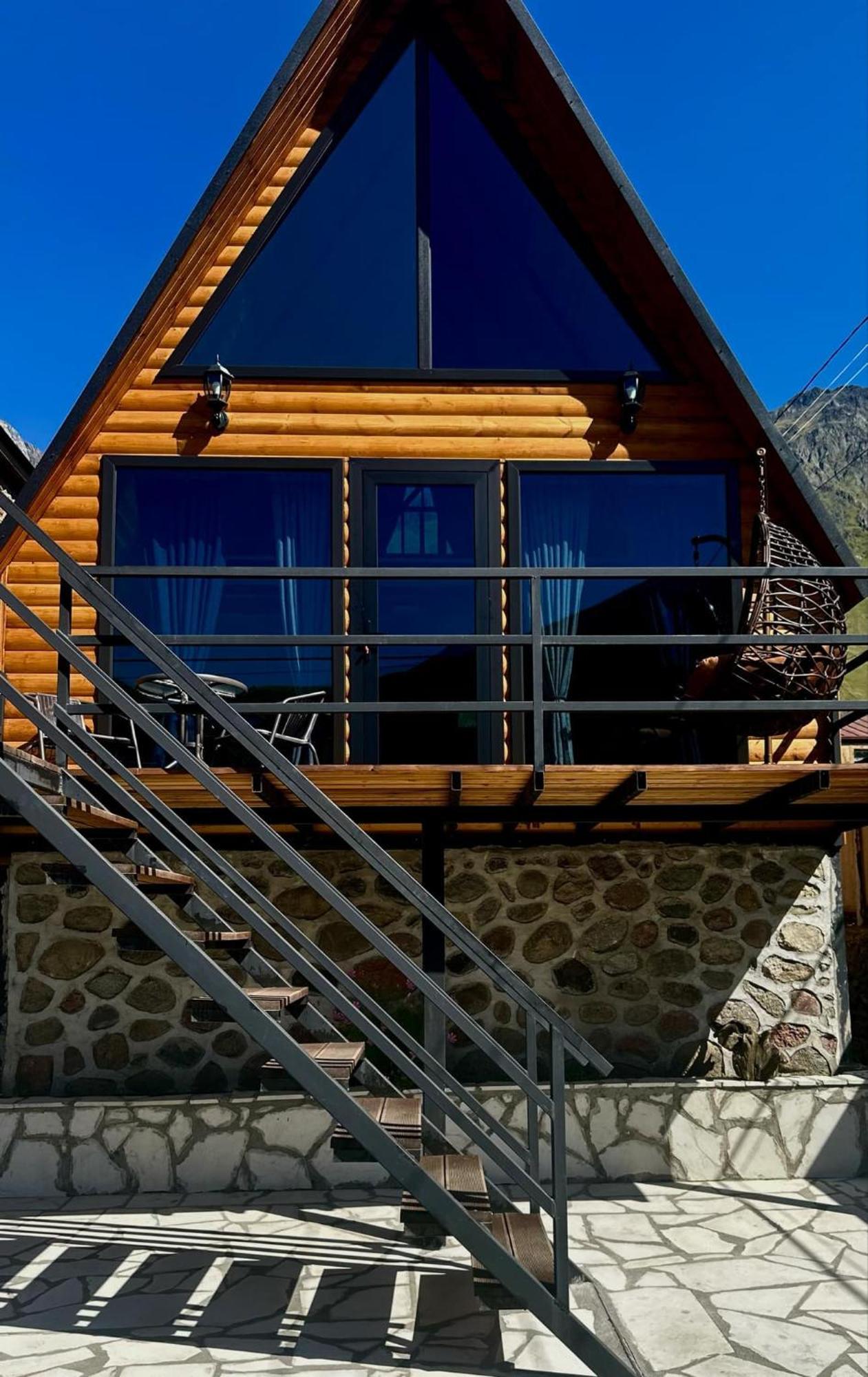 Edelweiss Cottage Kazbegi Buitenkant foto