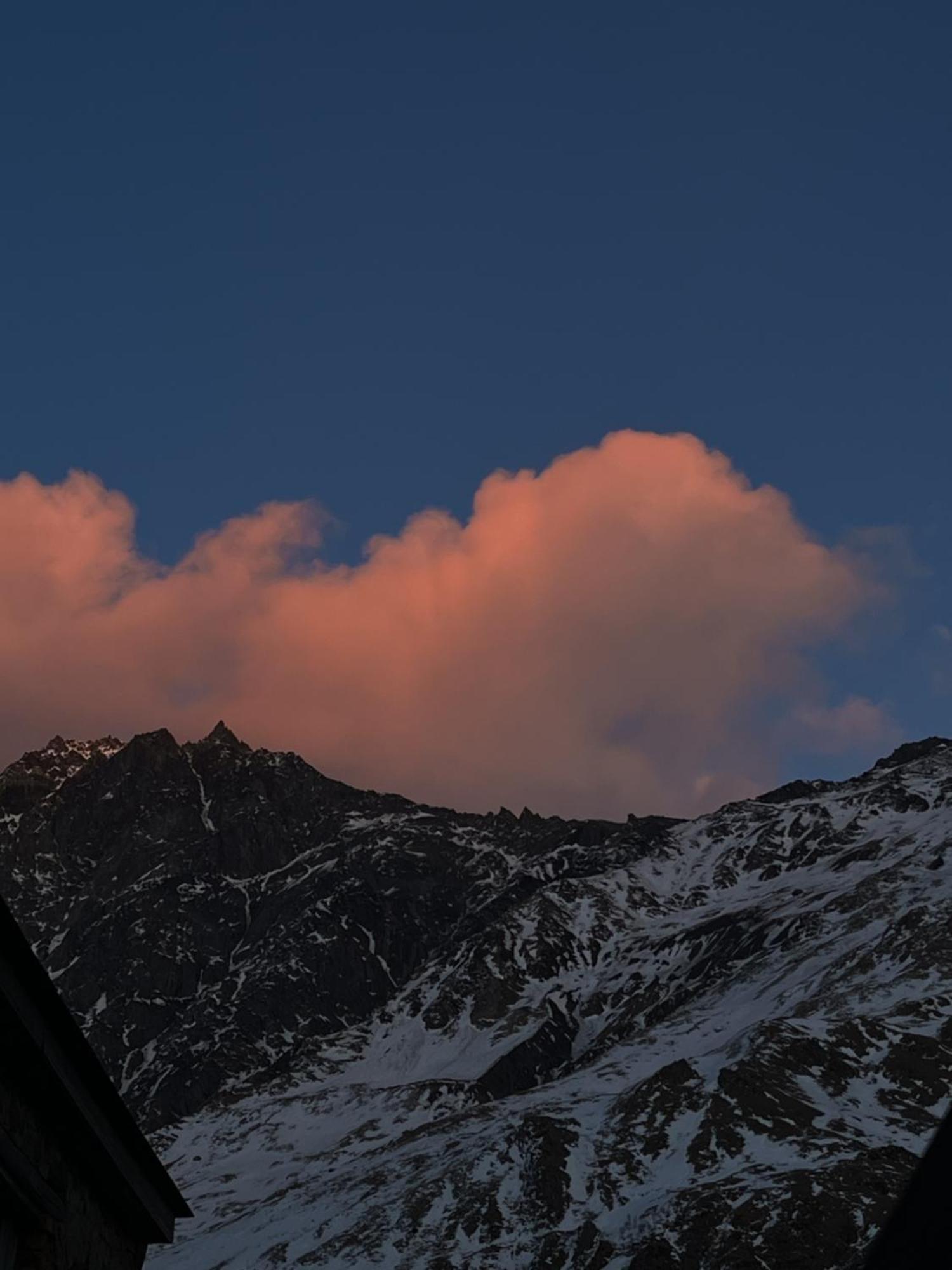 Edelweiss Cottage Kazbegi Buitenkant foto